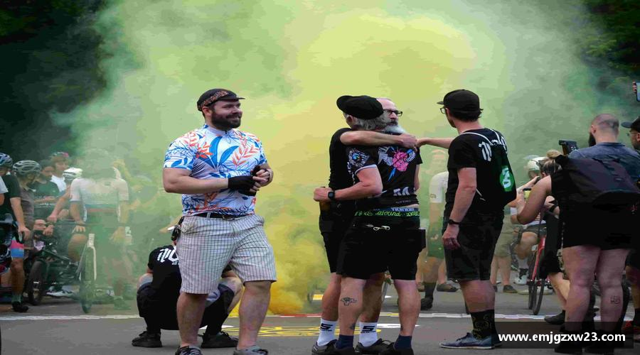 3377平台拼搏赢得未来，执着成就梦想